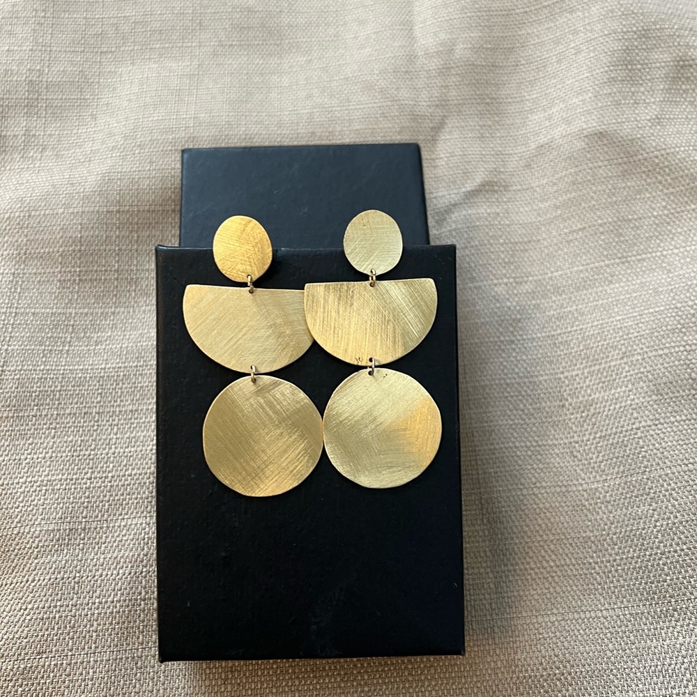 Never Before Worn Everri 2 inch Carmella Geo Earrings
